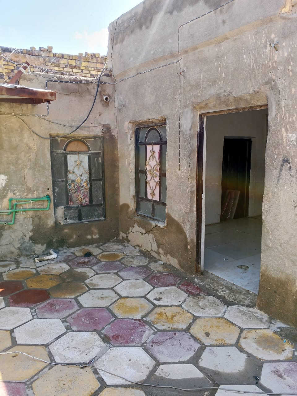 ياالله سلام عليكم بيت طابو زراعي سند 25 للبيع تجاري ومعاملة تطويب بالبلديه منطقة الشبانات على شارع العام مباشرنأ مساحه 180م يتكون من عرفه واستقبال وصاله ومطبخ وتخاريج للأستفسار *********** حيدر الشيباني عنوان مكتب نهايه شارع العريضه بدايه 74 مكتب مصطفى الشيباني
