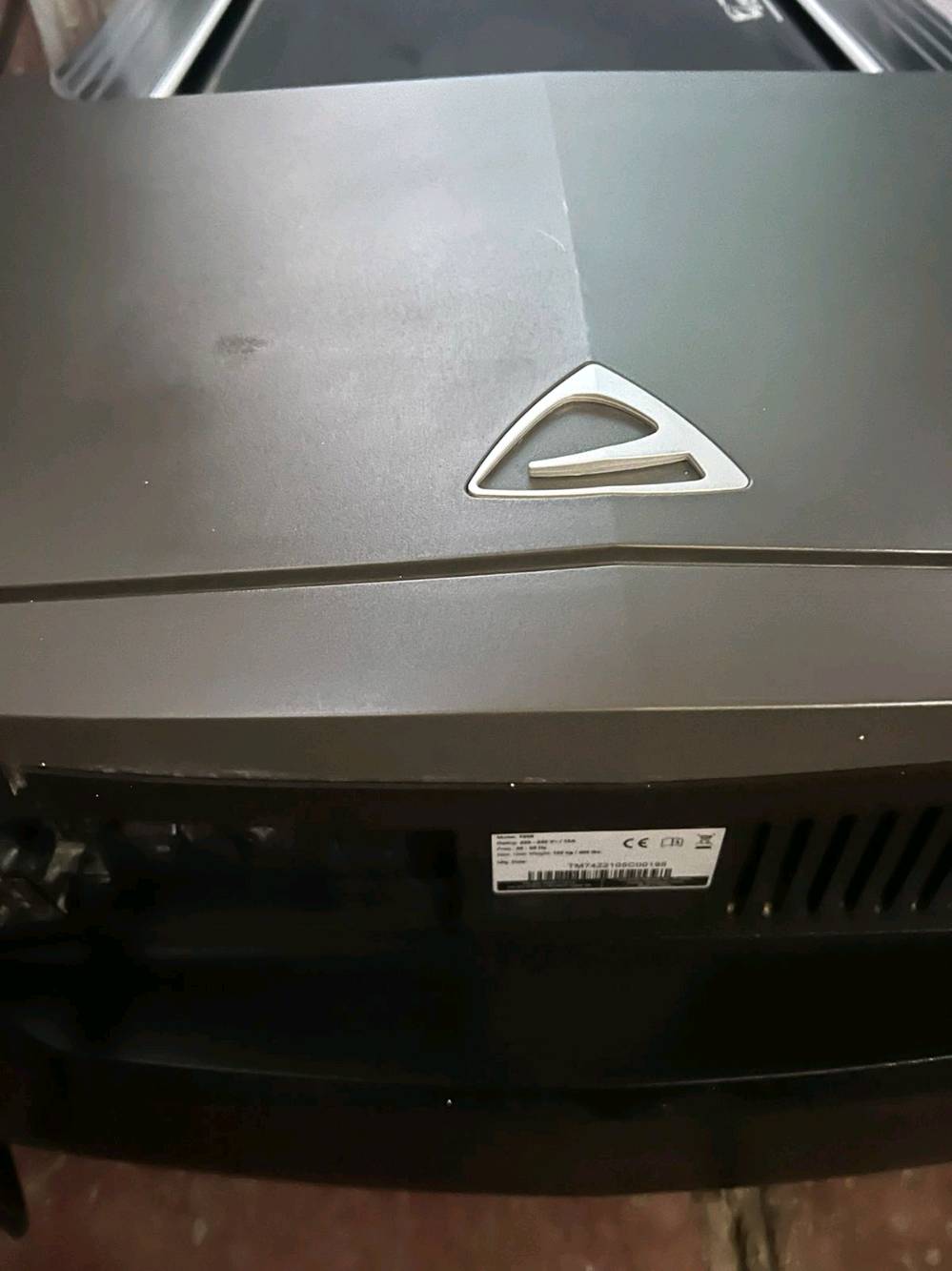  جهاز ركض (treadmill) من علامة "Vision Fitness". 
العلامة التجارية: الجهاز يحمل علامة "Vision Fitness" التجارية. 
الميزات: أجهزة المشي من Vision Fitness مصممة لتكون قوية ومتينة، وتوفر سطح جري واسع ونظام توسيد مريح لحماية المفاصل أثناء التمرين. 
الأداء: تتميز بمحركات قوية توفر أداءً ثابتًا ومستمرًا لمختلف مستويات التمارين، من المشي الخفيف إلى الجري المكثف. 
الاستخدام: يمكن استخدامها في المنازل أو المرافق التجارية، وتأتي غالبًا مع شاشات عرض واضحة لتتبع مقاييس التمرين مثل السرعة والمسافة والسعرات الحرارية. 
علما ان سعره في الشركه 35 ورقه 
الموقع شارع فلسطين