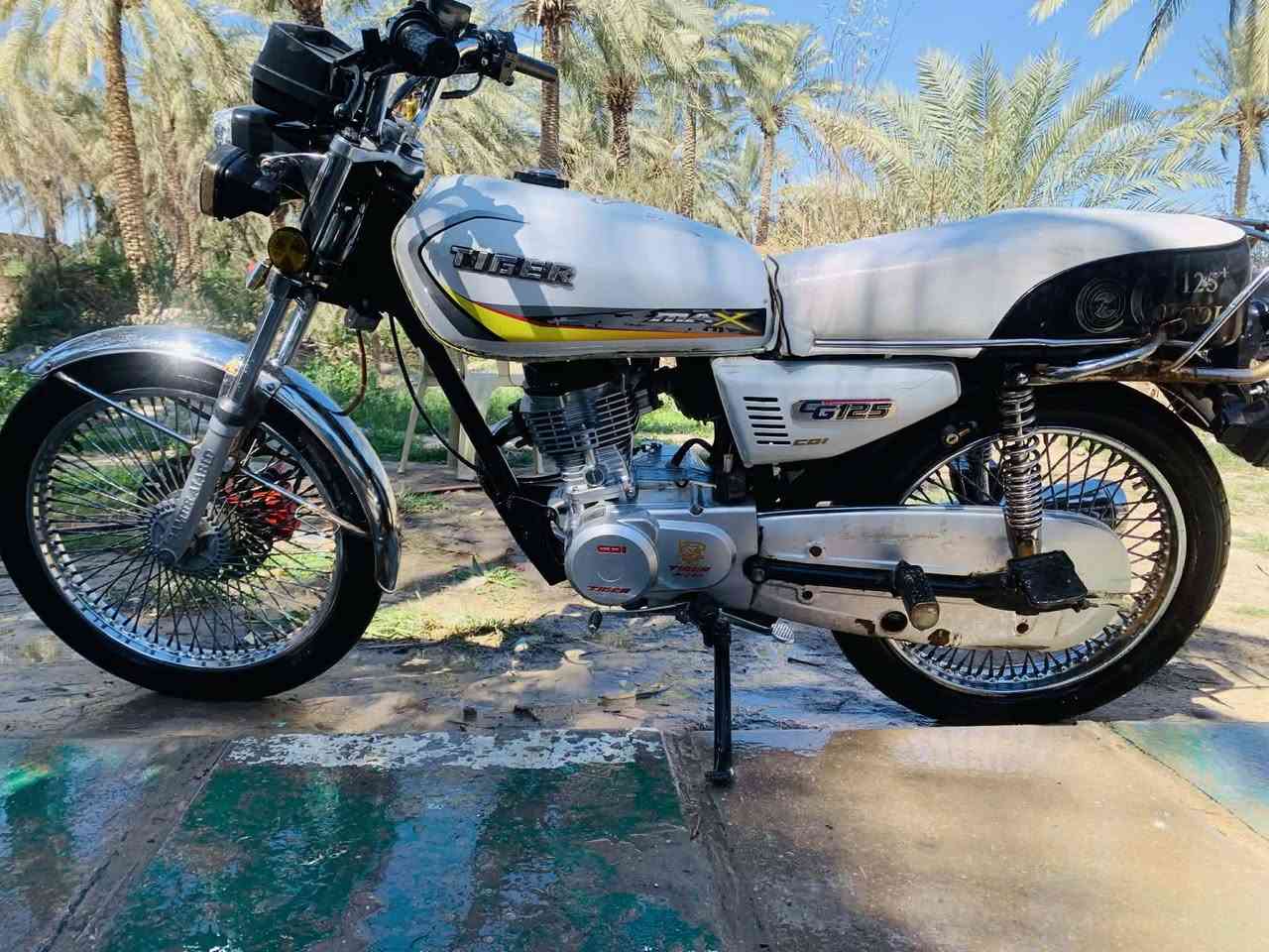 سلام عليكم تايكر للبيع موديل ٢٣ السعر ٤٥٠ وبيها مجال قليل اوراق موجوده رقم ‏‪***********‬‏
