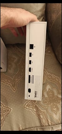 اكس بوكس سيريس اس نضيف جدا استخدام شخصي ويا  ٢ جوستكات اصليات لون ابيض...