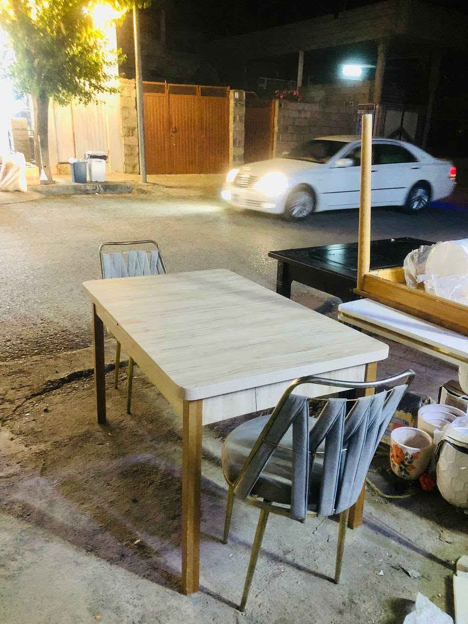 داشکاندن گەورە کورسی ومێز ئەسڵی کوالێت بەرز
مێز و کورسی سەفرە کامل 
تاقم کورسی ومێز نان خواردن کامل 

✅ مێز ڕەنگ تەختەی ناوازە خوار جوملە
کورسی ناوازە ژووری میوان بەلاشە 
✅ ڕەش
✅ قاوەیی
✅ ڕەساسی
✅سوری

ناونیشان سەیدسادق نزیک پردی قەرزاران یان نزیک مزگەوتی ئەوبەکری سدیق


**إذا كنت صاحب هذا الإعلان وتريد حذفه لأي سبب، رجاءا أرسل رسالة إلى الدعم الفني**