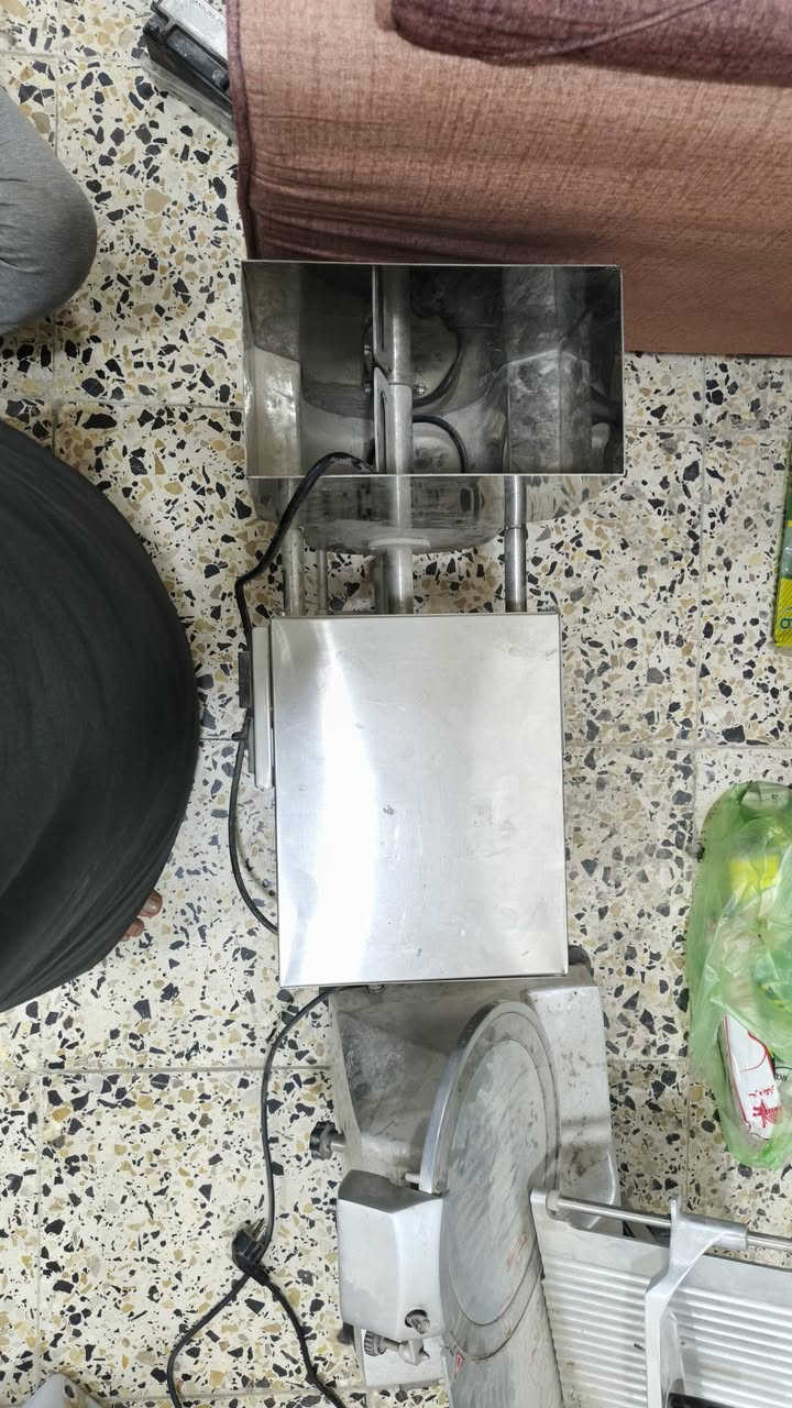 سلام عليكم
للبيع مكينه فلافل بكامل محتوايتها + كتر تقطيع شرائح شاورما + كوسره تنزيل كص
مستخدمات شهر فقط
***********
