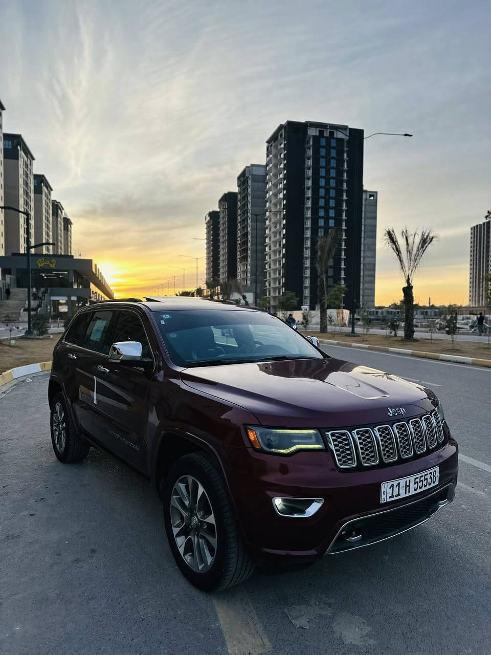 الـسلام عـليـكم ….
جـيب كراند شيـروكـي  2017
وارد امـريـكي كليـن!!!
بدون صبغ حتى الدعاميات !
الموصفات فتحت سقف بنراما 
شفتات بل سترين 
كشنات تدفئة وتبريد 
كشنات خزن ميموروي 
سترين كهرباء 
دمام صوت 
لايت دوار 
كراسي كهرباء 
شاشه جبيره 
رادار خلفي والوقوف عند القروب من الشيء
قطعتين تبريد
جنطة كهـرباء 
مكينه 3600 
ماشيه 130mi
السعر 230$ وبيهــا مجـال شي بسـيـط 
مكاني بغداد :حي الجهـاد
***********
