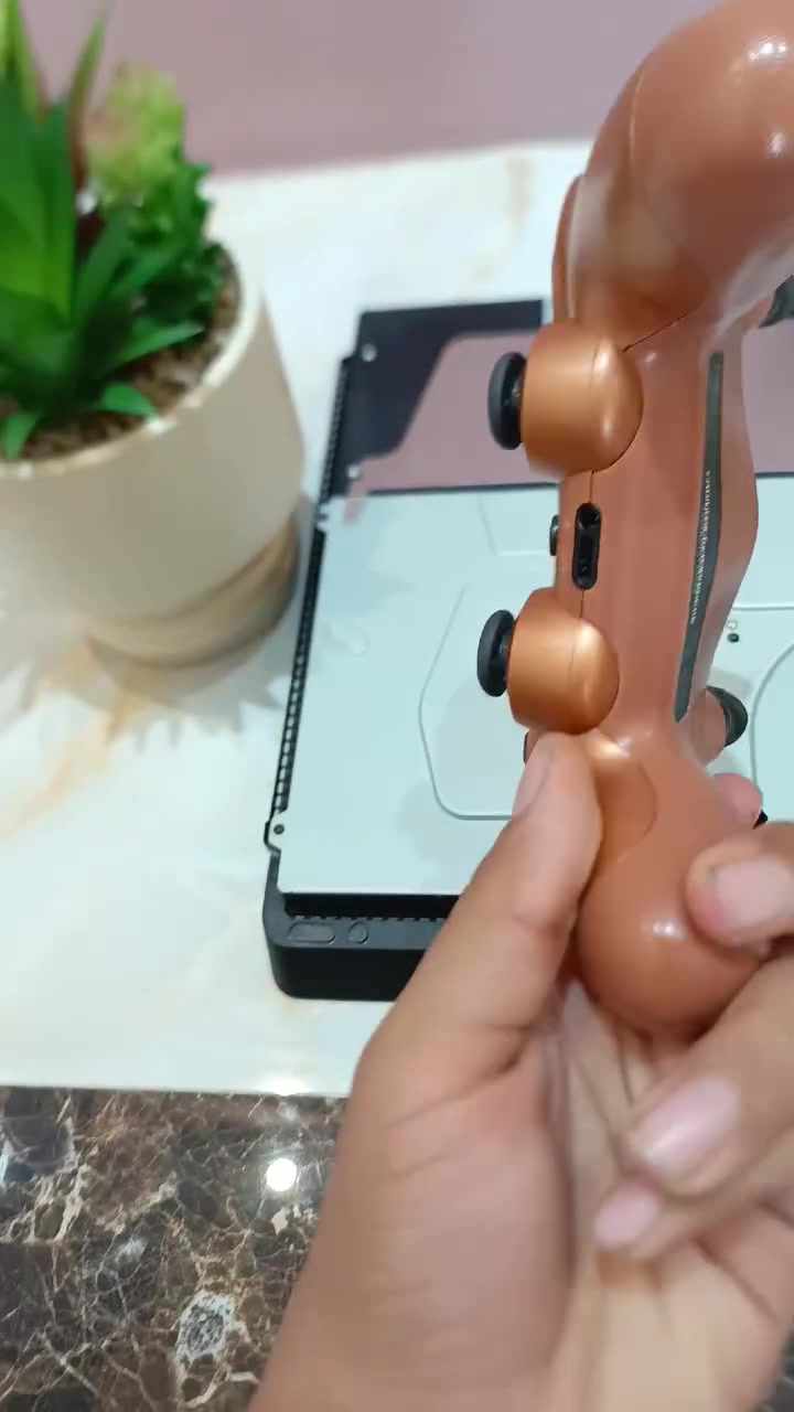 السلام عليكم
بلي فور اسلم اونلاين ممفتوح نضام 13.50 
ذاكره 500 
دبل جوستك وحده اصلي وحده تجاري 
القرص نضيف 
ملحقاته كامله 
السعر 240 
$$$$$$$$$$$$$$$$$$$$$$$$$$$$$$
مكاني بابل يوجد توصيل كافة المحافضات العراق 
ملاحظه: سعر ثابت 
للتواصل او استفسار 
‏‪***********‬‏
