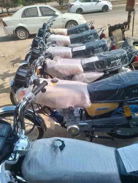 عرض لمده 3 ايام لحك ليخلص... يولد ....تفليش الاسعار .....
نامه شبه شلامجه...
السعر ..780..
اوراق اسكنرررر...
موديل 2027...
يم علي السلطاني ..
***********
***********
بابل.سدة الهنديه 
توصيل ...ماكو..محافظات..
