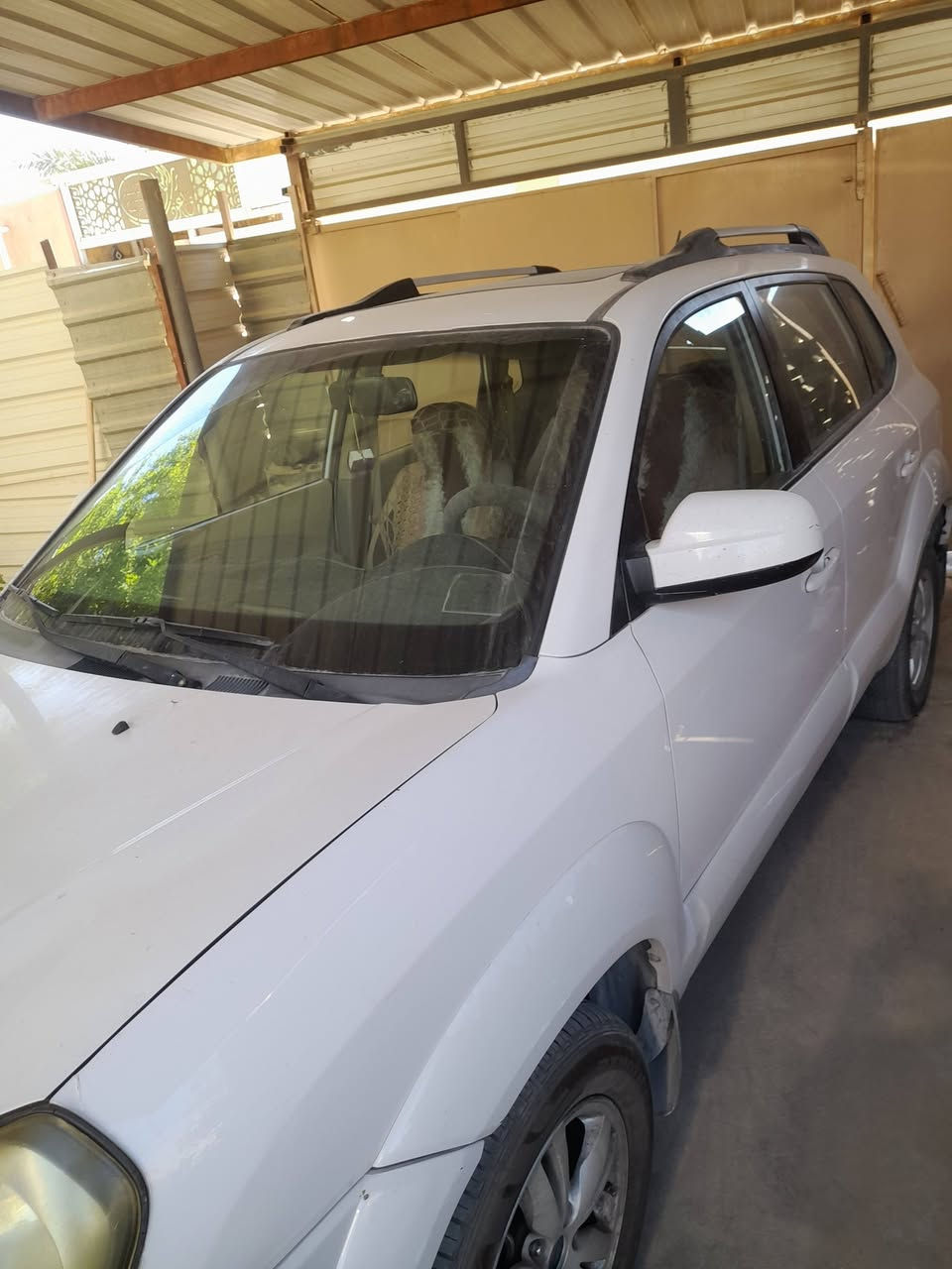 توسان ٢٠٠٩ خليجي مكفوله ٢٧٠٠ محرك وكير وتبريد جيده انبار ، سعرها،، ١١،، وبيها مجال،،***********
