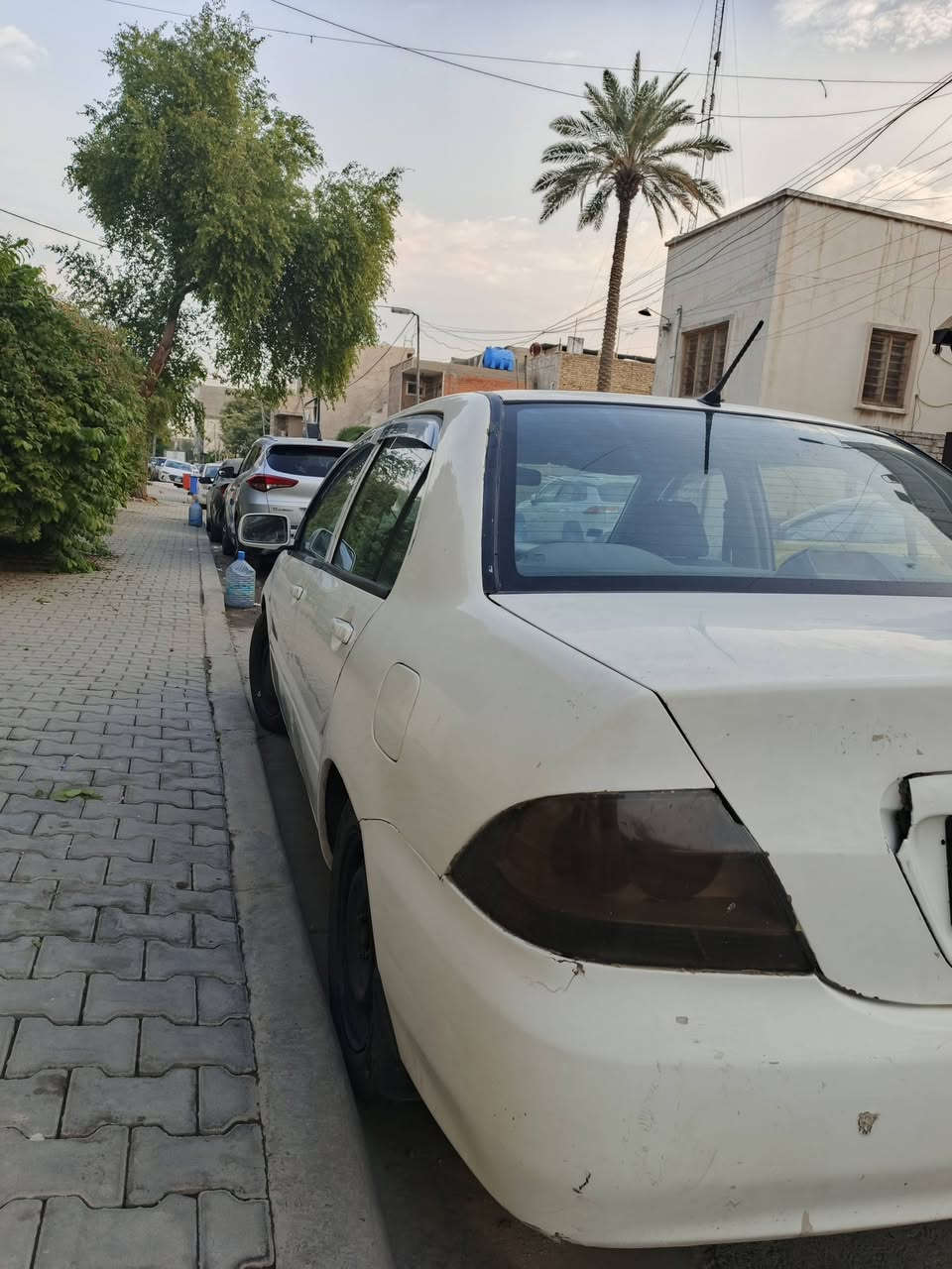 السلام عليكم  لانسر بومه ٢٠١١ بومه
مكينة ٢٠٠٠ بيها خيط تبخير جاملغ خلفي مبدل تبريد ثلج   صبغ احزام للجمالية شرط تحويل رقم بغداد الانكليزي مشروع وطني السعر ٦٧ بيها مجال حك الجيه للاستفسار *********** علما مامتواجد فيسبوك مكاني بغداد الاعظمية
