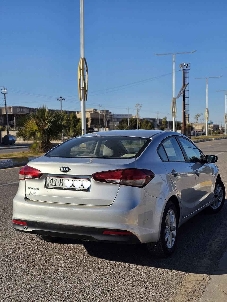 سلام عليكم
كيا سيراتو للبيع 2017 خليجي محرك 1.6 

تخم تاير +صدر جديد 

السونار بالمنشور 
مكان السياره الفلوجه 
السعر 12.500$

***********

*********** واتساب
