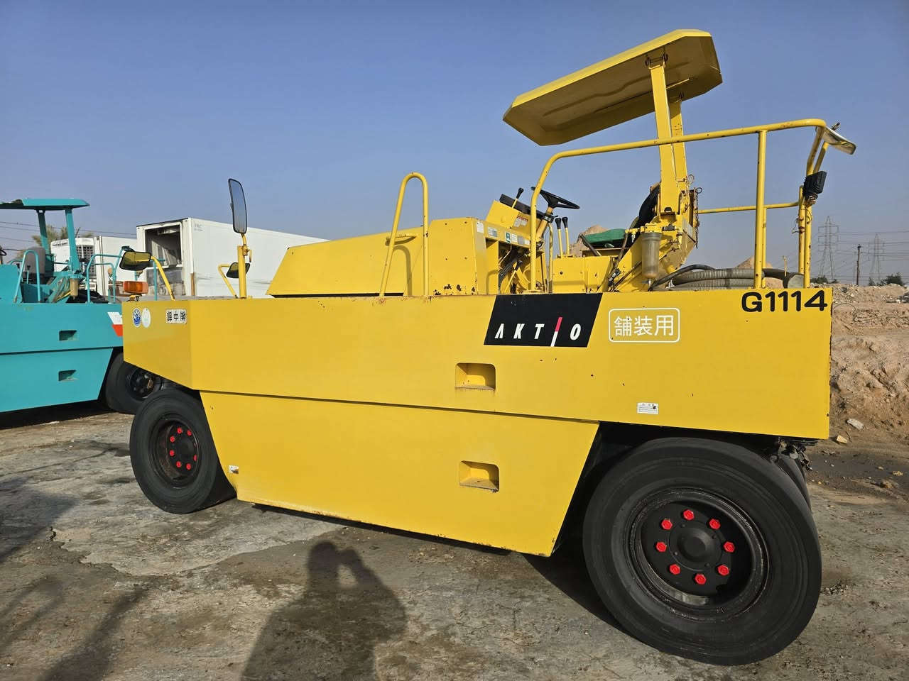 ***********
***********
