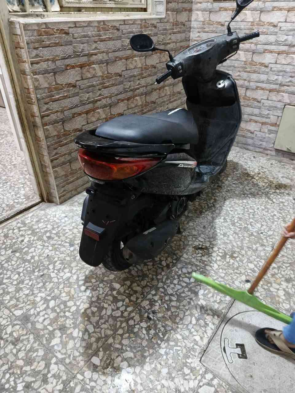 بريز صارلها شهرين نازله رمبه قفل 750
الدراجه ما مبولشه من الرمبه والله العضيم شديتها بيدي ختم واحد جيب فيتر وياك وتعال برغب ما مفتوح شرط بغداد مدينه الصدر ***********
