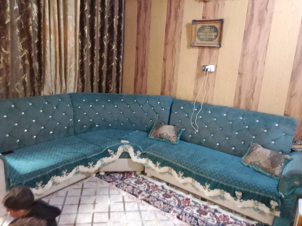 ديوان نجاره سبع مقاعد ضخم كلش مابي ضرر سعره 200 بيه مجال بسيط مكانه حله الاسكان الشراي فقط يتصل ***********
