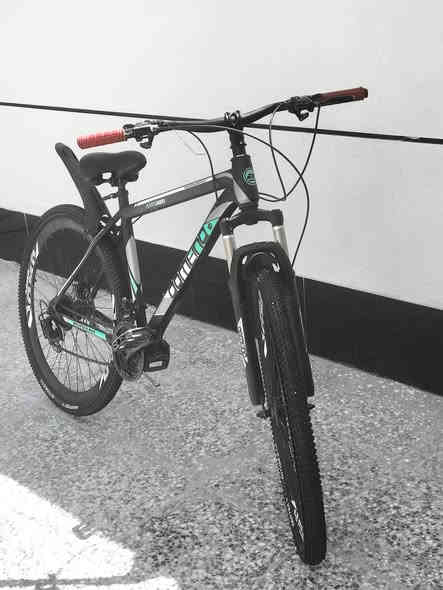 سلام عليكم بايسكل دراجة جبلية كريستال (28 بوصة) قابلة للطي من توب فيت، مساعد هيدروليكي، مقود سهل القفل بـ 21 سرعة حلو ونضيف كلشي مابي بس كير مال سرعه عطلانات بريكات كلشي شغال سعر 120و💸بي مجال رقم *********** مكان بغداد جسر ديالى
