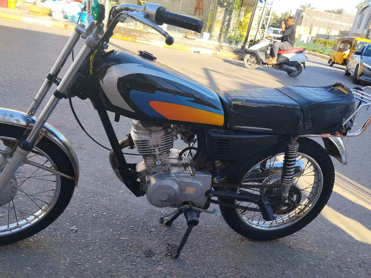 السلام عليكم دراجة ايراني للبيع مبدل كور و ولفات السعر 350 وبيها مجال الرقم ***********
