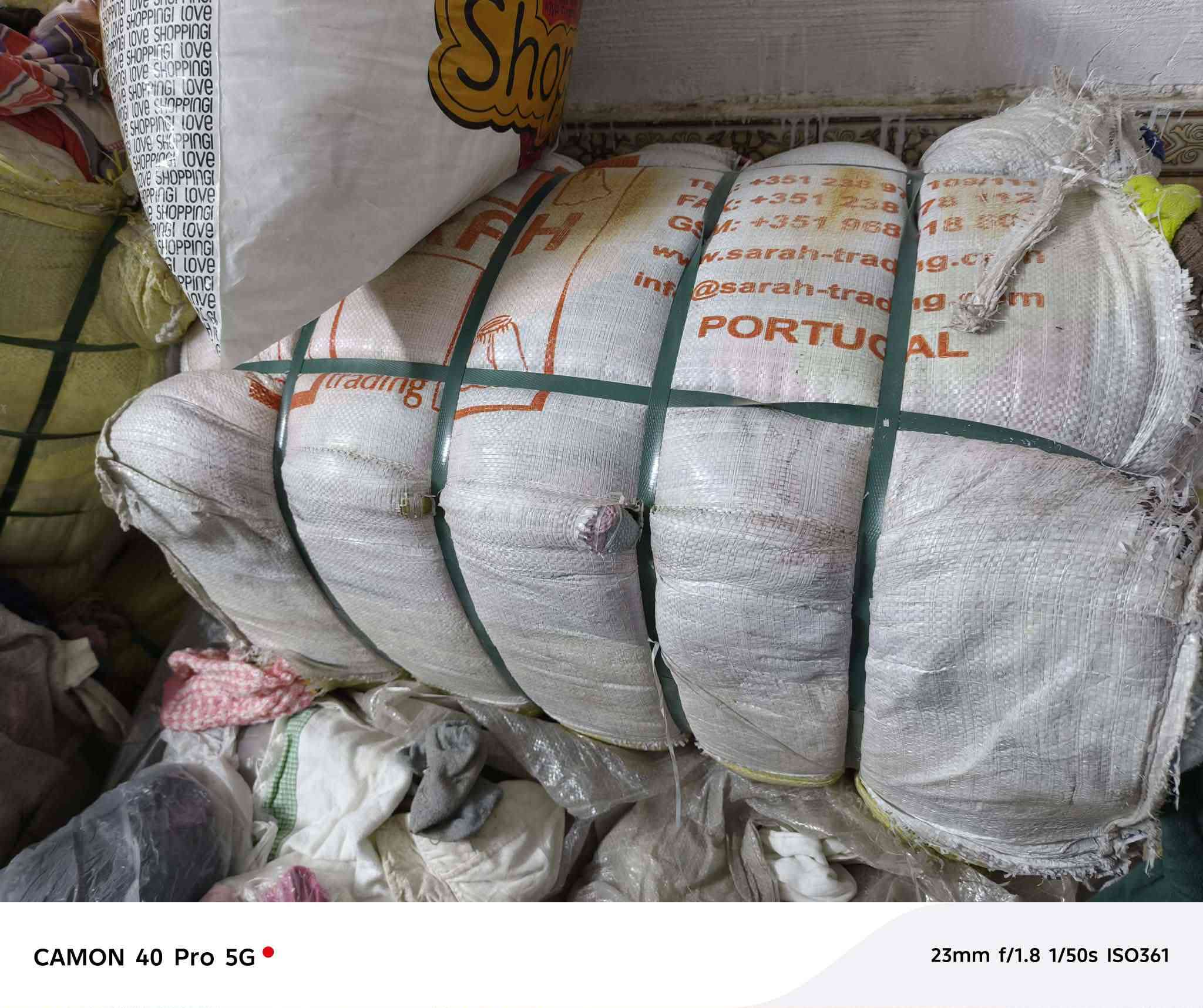 السلام عليكم 
عدي 59 جيس مامفتوح بعدة مكبوس
2شبابي 
والباقي مال اطفال من عمر سنة لحد عمر 5سنين
مكاني بغداد جكوك قرب المعارض 
سعر البالة الوحدة 30 وبيهة مجال 
رقمي ***********
متواجد خاص
