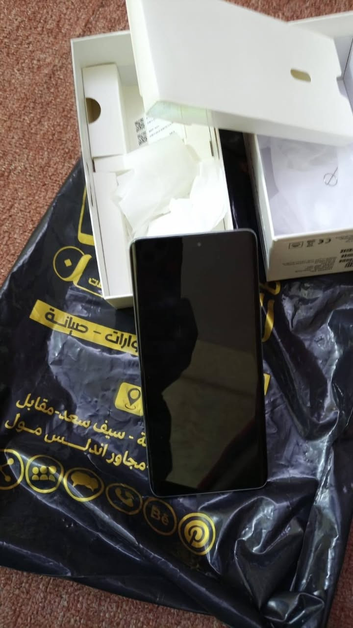 سلام عليكم اخوان جهاز هونر x9c ذاكره ٢٥٦ ع ١٢ بطاريه ٦٦٠٠ يشحن ٦٦ واط    جهاز جديد بمعنئ الكلمه شغال من كلشي شراي يتصل مكاني كربلاء *********** سعرر٣٠٠ الف مع كامل الملحقات
