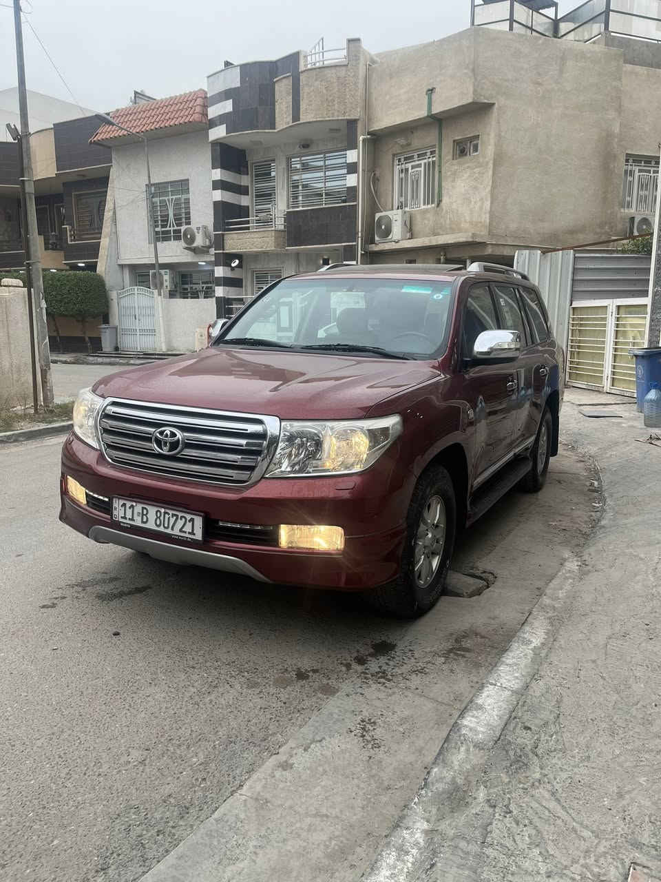 السلام عليكم لاندكروز لون مميز كفالة عامة من كلشي مديل 2011 سيارة كلهة جديدة وعلى لبلاد ماشية 90الف حقيقي ممبدل بالسيارة غير دسكات وتخم تاير وفيتبم والباقي كلة شركة وجديد السيارة اخت الزيرو عنواني اليرموك شارع مسبح النادي الترفيهي السعر 33الف ***********
