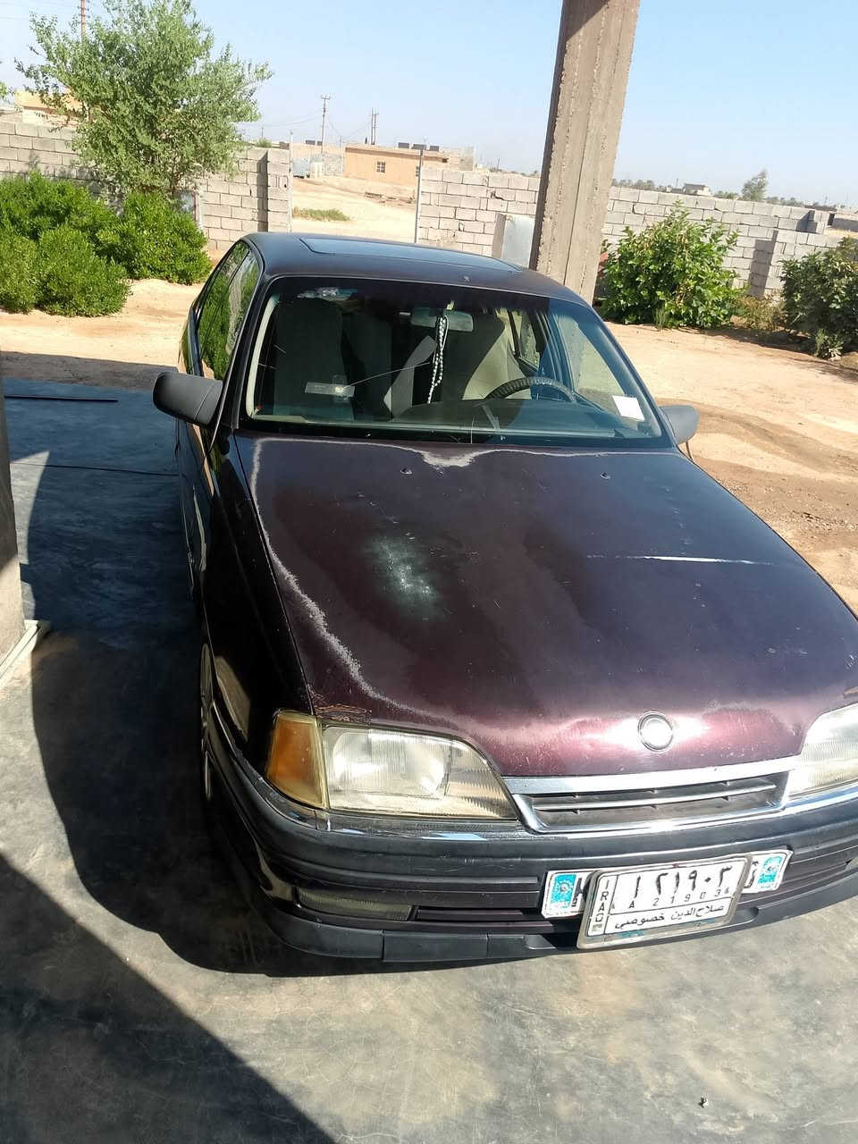 السلام عليكم للبيع أوبل اوميكا موديل 1991محرك 20 مكفول بدون ضربة بدون صبغ تخم تاير جديد بيها اجراد كما في الصوره سعر 33 أو بيها مجال للشراي *********** العنوان سامراء
