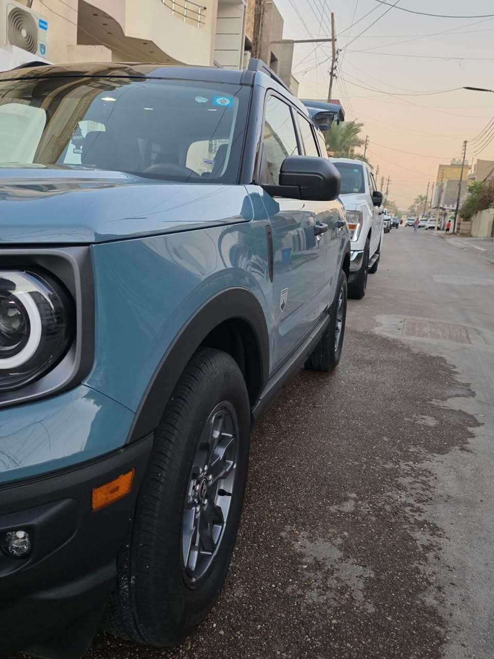 السلام عليكم اخوان
فورد برونكو سبورت موديل 23 حادثهة بسيط بدون تبديل بون ايرباك السيارة جديدة بمعنا الكلمه ترايهة مال زيرو
مكينه 3 سلندر توربو قويه واقتصاديه  ⚡
فور ويل
لون مميز
ماشيه 13 الف مايل
فتحة سقف
دخول ذكي
كشنات كهرباء
تدفئة كشناته
شاحن موبايل واير ليس
تحديد مسار
قياده ذاتيه
نقطه عمياء 
مود درايف 5 وضعيات
حساس خلفي رادار امامي جانبي
تبريد قطعتين 
دبل اكزوز
رقم بغداد باسمي التحويل ثاني يوم
مكانه بغداد الدوره
سعر 185
وبيها مجال حك الجية
استفسار عل رقم *********** محمد ابو فهد بغداد, العراق
