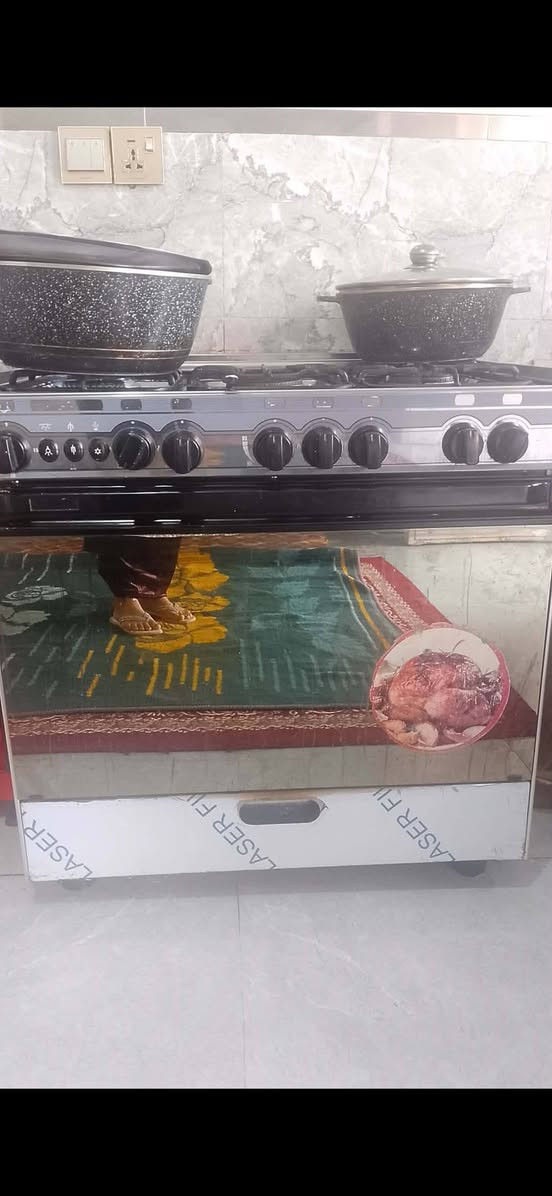 للبيع
ثلاجه جبيره جديده سعر ٥٠٠
 طباخ ايطالي سعر ٣٥٠
كاربت جبيره سعر ١٢٠
وحده سته في اربعه وحده 3في اربعه ثنين سعر ٥٠
تنور سعر ١٥
سيت تقديم ٣٠ قطعه سعر ٢٥
سيت استكانات جاي  سعر ١٠
رمادي ابو فراج تعدي جسر شوي ابو فراج سيطرة
*********** اتصل ع رقم
