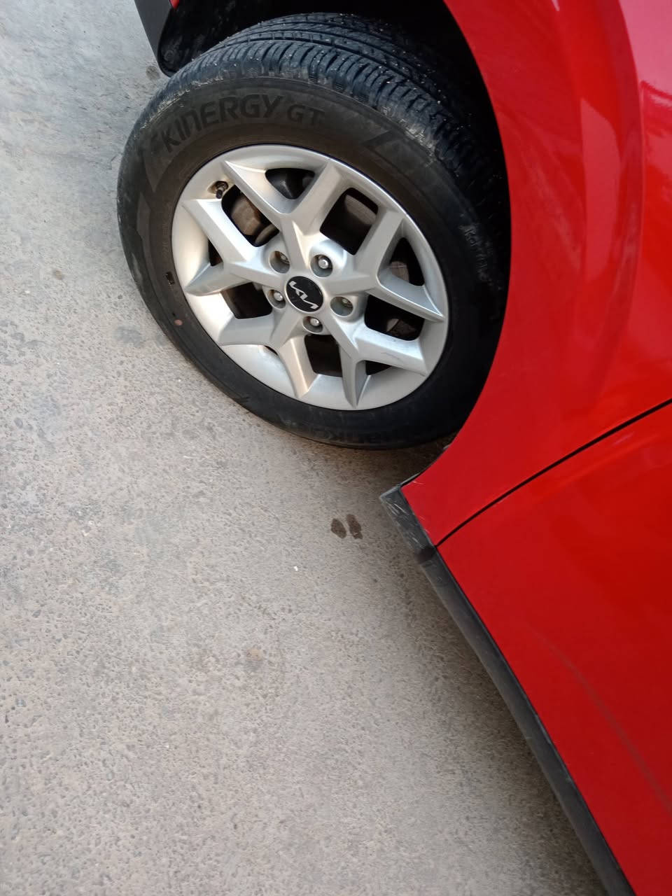 السلام عليكم
صول 23 للبيع بدون تبديل تعديل شويه بجاملغ وشويه بالبنيد ارباگات سليمه موضح بالصور لون احمر مكان السياره نجف للاستفسار اكثر ***********
