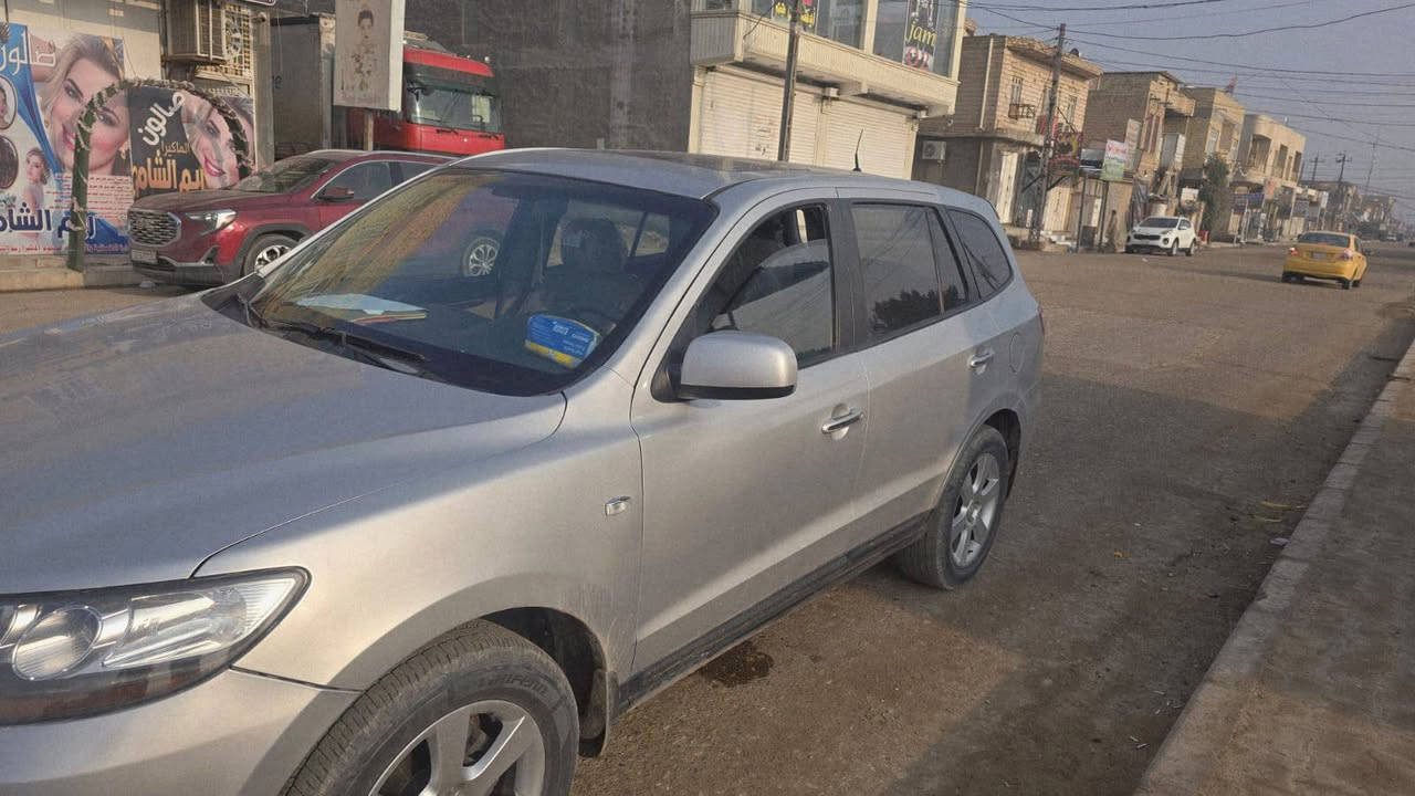 السلام عليكم سنتافي 2011 السعر 55 ادوات كصه جنطه كير محرك كاز كفالة عامه حداديه 100% السيارة احلا من الصور خير من الله عنوان ميسان العمارة
الرقم ***********
