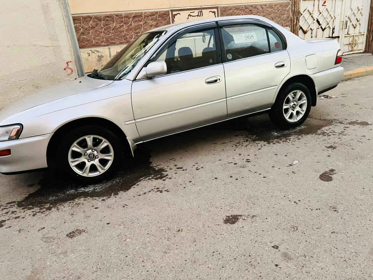 (سلام عليكم)    كورله محوره . تحويرها كله يسره   موديل  1995  رقم    بغداد  الدولي  بأسمي  سنويه لغايه  2027   تخم  تاير جديد ويل كب أصلي     مكينه   1800 جديده  كير حداديه  سياره جاهزه من كلشي  مكفوله  من ضربه  ولخياس صبغ  للجماليه فقط.  سياره    أحلى  من  صور    كهربائيات      كلها    شغاله    سياره   جاهزه       العنوان  واسط نعمانيه  السعر(63) وبيها مجال (***********)
