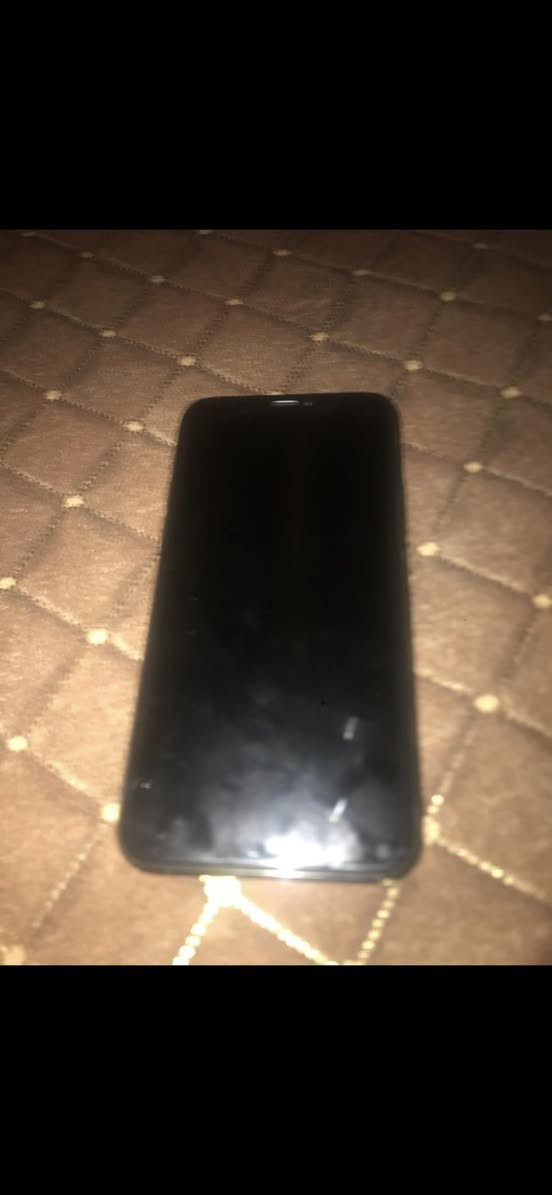 سلام عليكم أيفون ١١ برو مبدل شاشه ذاكره 256 فيس إيدي متوقف السعر 220 المكان الغالبيه الرقم ***********
