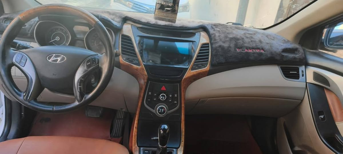 سلام عليكم ،،،
سياره النتره موديل 2016 لبيع فول مواصفات عده البصمه
سياره مصيوغه حزام يعني مصبوغه عام عده القماره مامصبوغه اني مكلف بل نشره هذه رقم صاحب سياره 
***********,,غير متواجد ع فيس 
سياره عارضه بدفتر وبيه مجال شي بسيط
