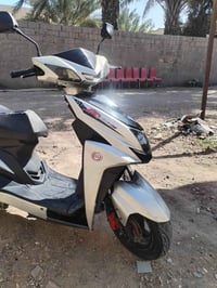 سكنس صيني مديل 21ماداخله تصليح نص سلف تشتغل 225 وبيها مجال07827219522