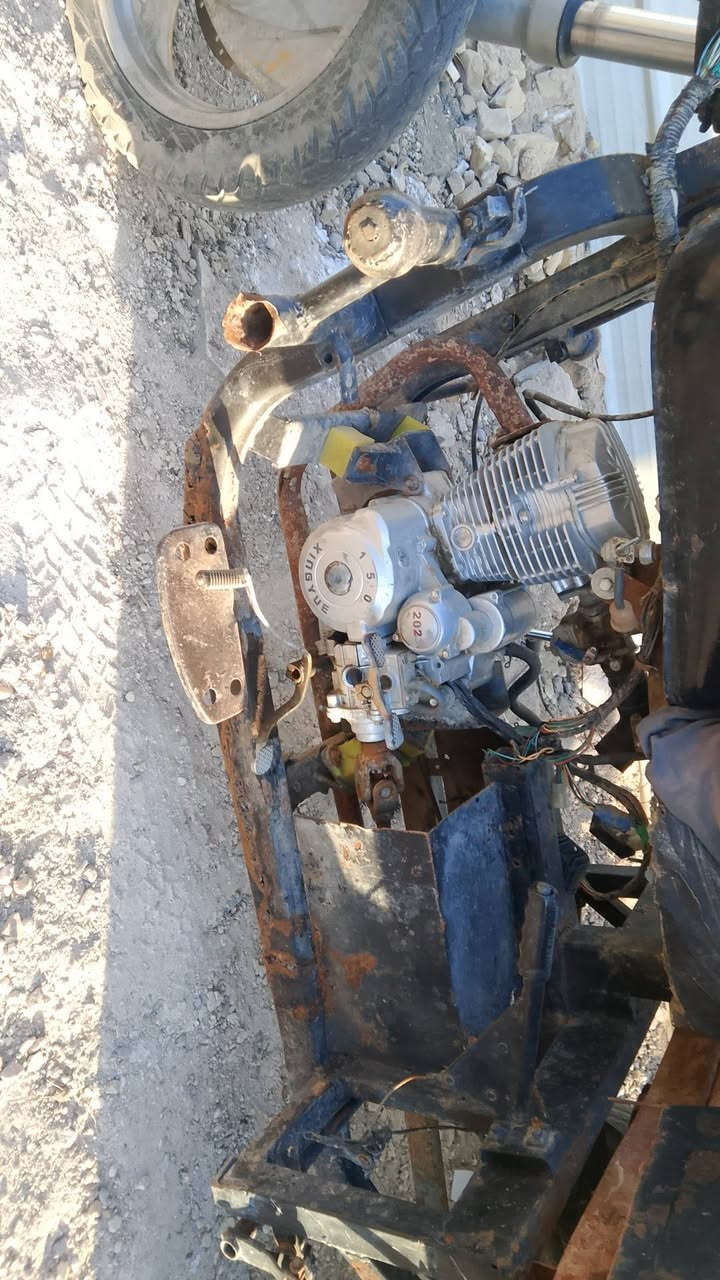 السلام عليكم ستوته للبيع موديل 2015 والمكينه 2023 كللك سعره 450 وبيه مجال المكان حله سياحي رقم الهاتف ***********
