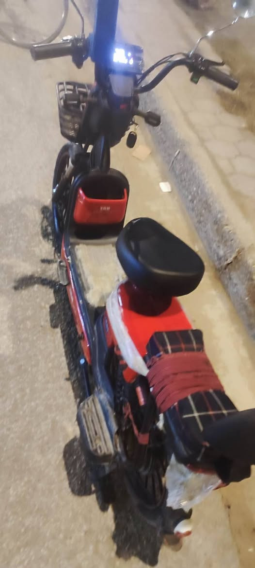 السلام عليكم شباب دراجه شحن للبيع جديده كل نقص مابيها للاستفسار الاتصال 
***********مكلف بالنشر
