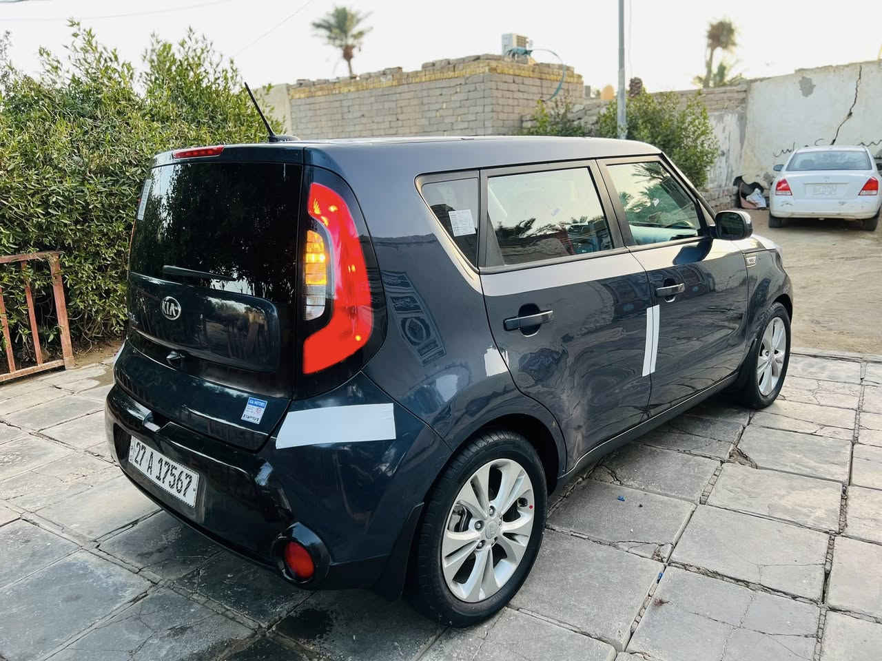 السلام عليكم 
رجاء مكلف بالنشر 
للاستفسار ***********
كيا صول موديل 2016 وارد أمريكي رقم ذي قار  دولي سنويه مشروع وطني ل30  تحويل مباشر محرك 2000  سياره جاهزه تراي حلو ماشيه 111 تبريد ثلج حداديه صدر امامي وخلفي كهربائيات كلها شغاله حادثها ب امريكا تبديل الباب الأمامي والخلفي صفحه السايق وصبغ جاملغ امامي والباقي ليبل واحد بجم ع كبسه الشركه مواصفات السياره شاشه كأمره خلفيه حساسات تحكم ستيرن مراءه شفط  السعر96 وبيها مجال بسيط  السياره ناصريه رجاء بس الشراي يتصل
