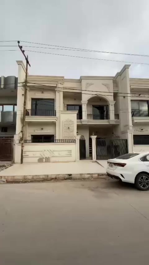 🏡 دار للبيع – طابو صرف
📍 الموقع:
حي عدن  _ خلف مدينة الألعاب على شارع 20 م 

🔹 مواصفات الدار: دار طابقين 
يحتوي على 
. كراج 
. استقبال 
. هول و مطبخ
. 3 غرف نوم 
. صحيات داخلي

📐 المساحة: 100 متر
📏 الواجهة: 10 متر 

💰 السعر:
علّق بأي كلمة طيبة ليصلك السعر

📞 للاستفسار والتواصل:
***********
***********

🏢 مكتب المميز للمقاولات والعقارات
📍 كركوك – حي عدن مجاور جامع تحسين صوراني
#عقاىات #كركوك  #عقاراتي. #حي_عدن #عقارات_كركوك_للبيع
