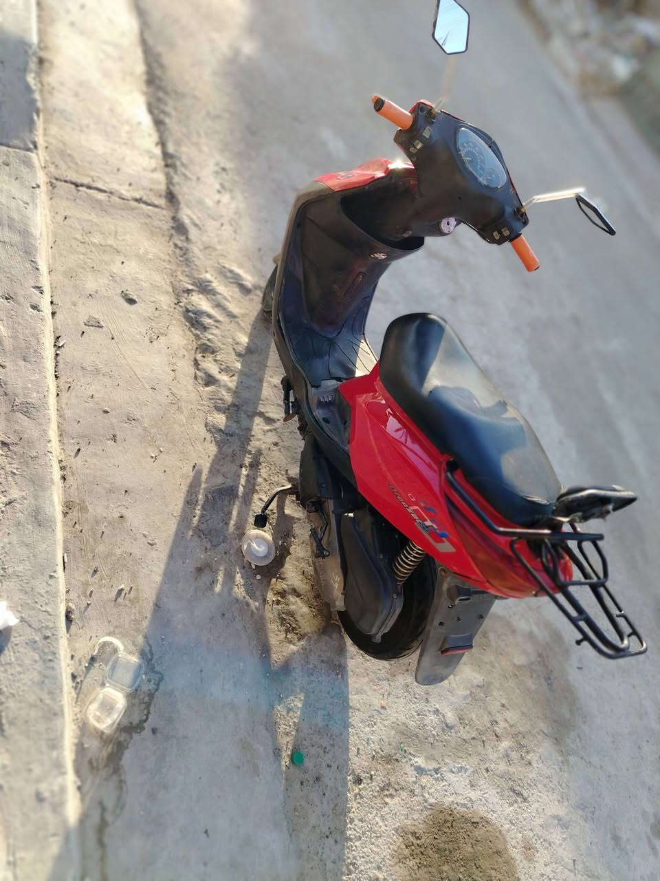 سلام عليكم اكزز للبيع دراجه نضافه 100/100خير من الله مكينه خرسه مكفوله كفاله عامه تايرات جدد نكره سلف بكل وقت كهربائيات كله شغال دراجه جديده ربع ما تصرف عليه مكان الدراجه حسينيه مال راشديه دراجه اصوليه السعر 625بيه مجال ما متواجد خاص الشراي يتصل ويدلل ***********
