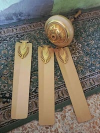 مروحه سقفيه • ذهبيه • نظيفه