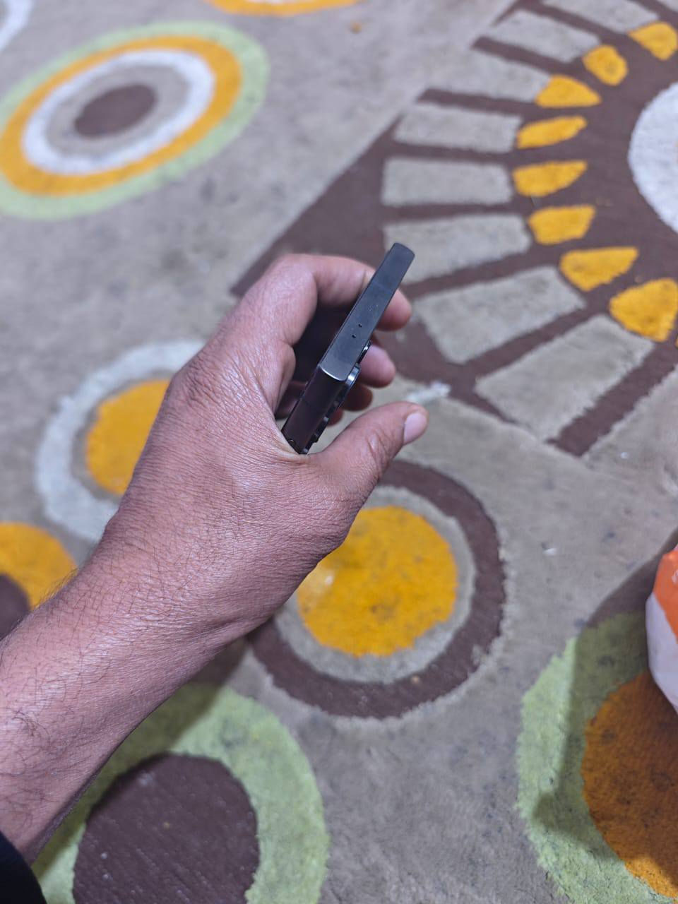 السلام عليكم سامسونك اس 24 ألترا  ذاكرة 512 جهاز مكفول نضافة فوول بس بدون ملحقات السعر 900 قفل مكاني البصرة القبلة للمراسل ***********
