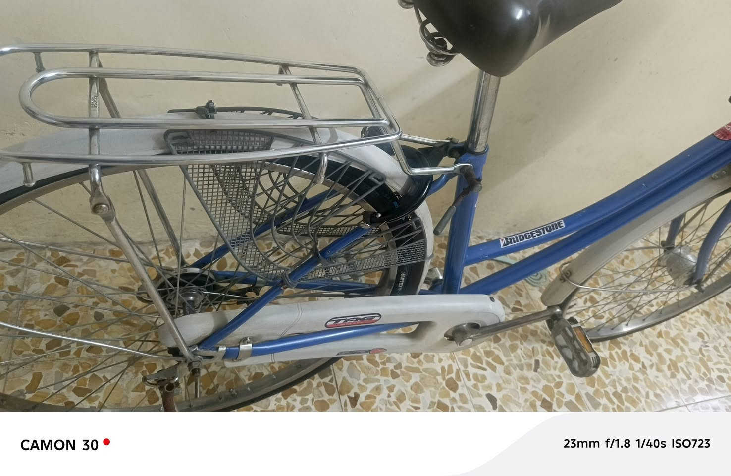 للبيع حجم 26.   باسيكل نظيف ***********   وحساس. *********** السعر 75                                      العنوان موصل حي سومر االتقاطع الثاني.. نقطه داله مولد عساف...
