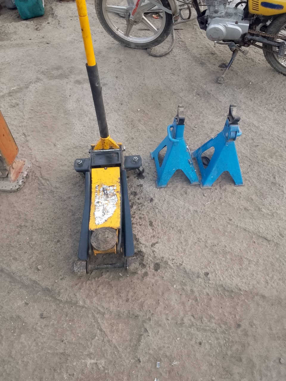 غراض محل كاملة للبيع للتواصل ***********
