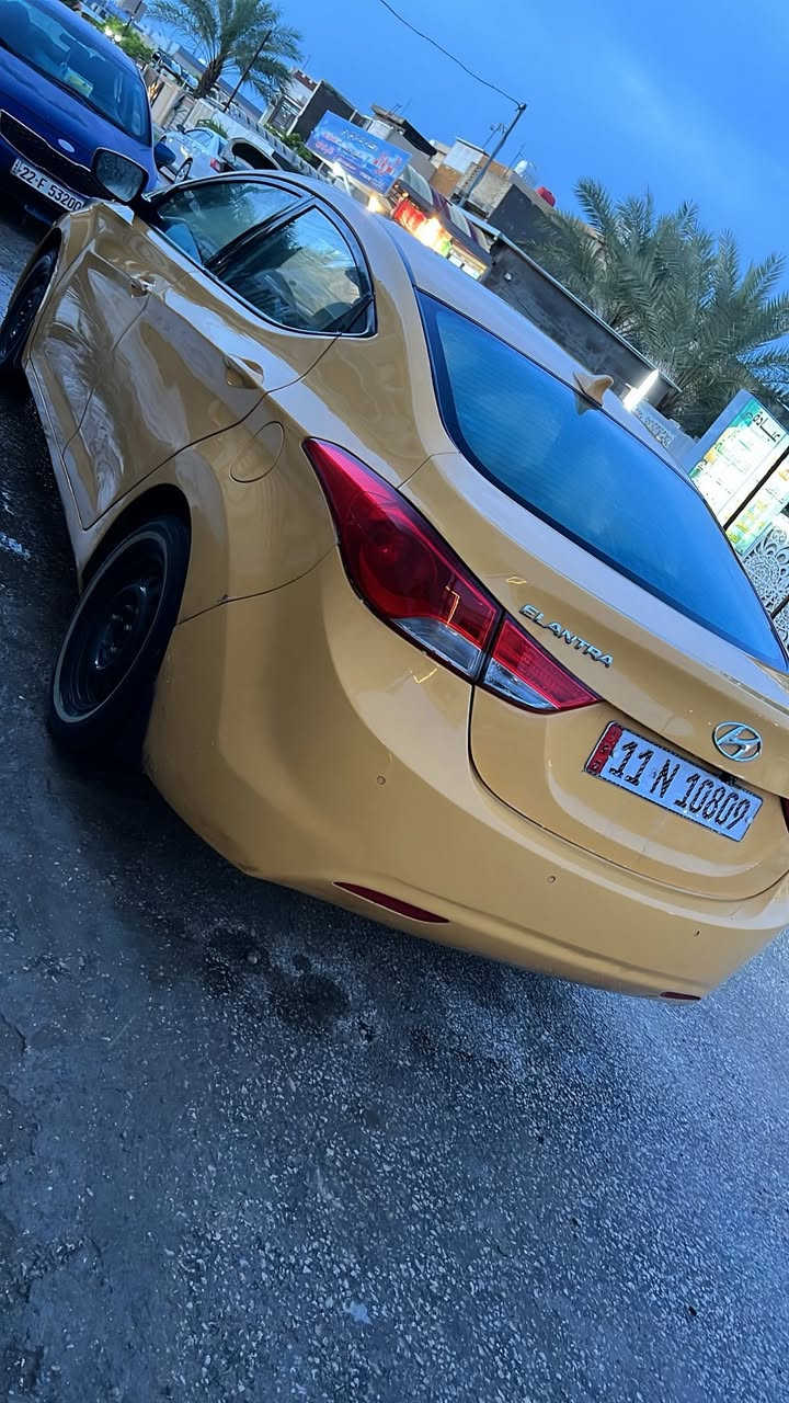 سلام عليكم
للبيع الانتره موديل 13 محدثه كله 16 
بسمي وارد امريكي ضررها خلفي 
 كلشي بيه شغال 
 تبريد ثلج تدفئه
شاشه مكينه 1800كير كله عل فحص 
تدفئه بالكشنات 
داخل كله جديد و مدوشم 
صدر امامي و خلفي جديد 
السياره كامله ع اخر حبايه 
السعر 88 وبيها مجال حك الجيه رقم بغداد 
الدولي مصفره غرامات 
مكاني دوره شارع ٦٠ 
***********
