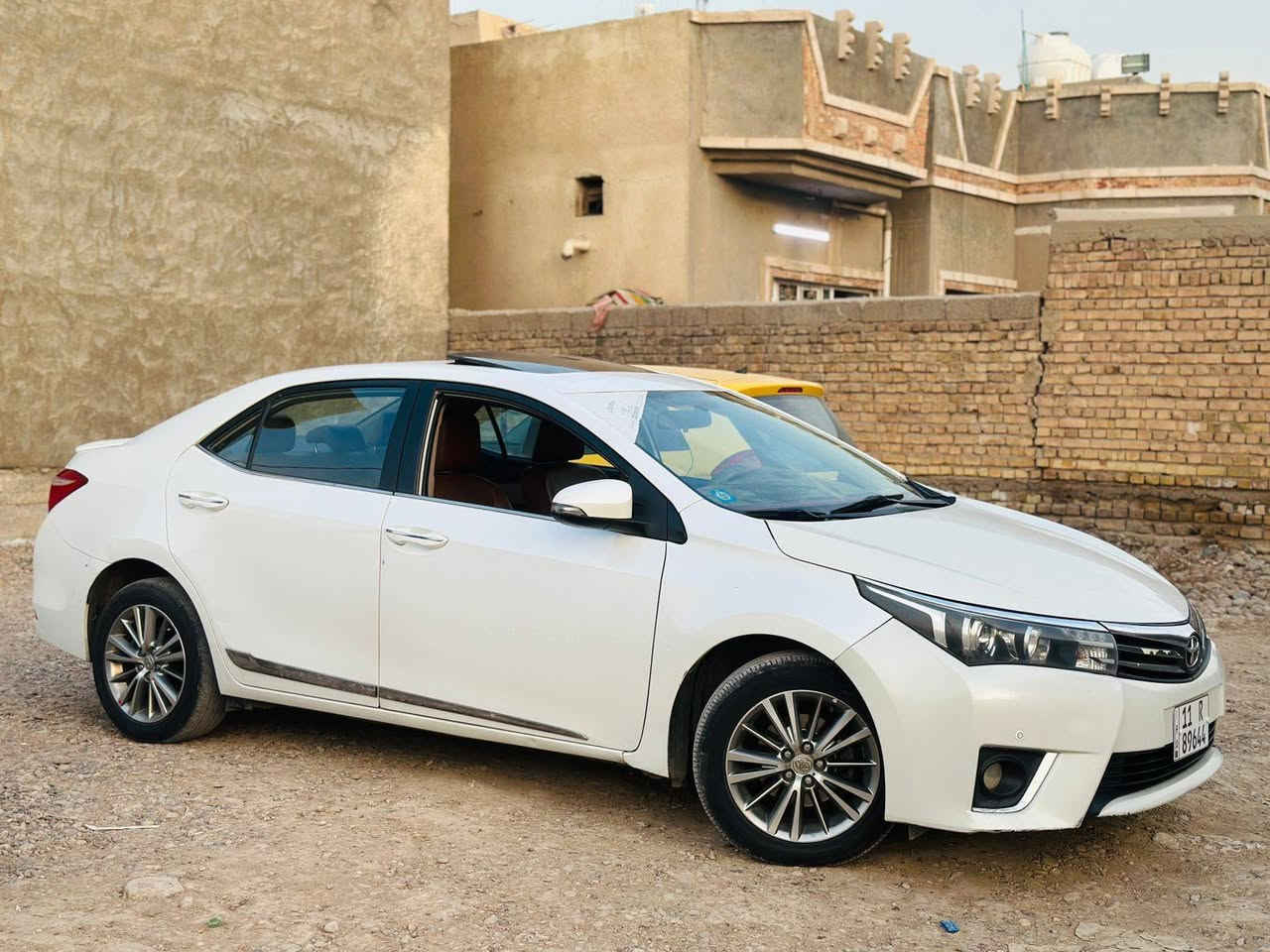 السلام عليكم كورلا للبيع خليجي السياره فول الفول مكينه ٢٠٠٠ فتحه بصمه حساسات خلفي امامي مري شفط كامره خلفي امامي تخم تاير ٥ويل كب السياره بسمي رقم نكليزي لل٣١ السنويه السياره جديده بمعنه الكلمه بيه بس البنيد صبغ لا ضربه ولا شي شخط السعر ١٤٥ وبي مجال للطيبين مكان بغداد *********** ***********
