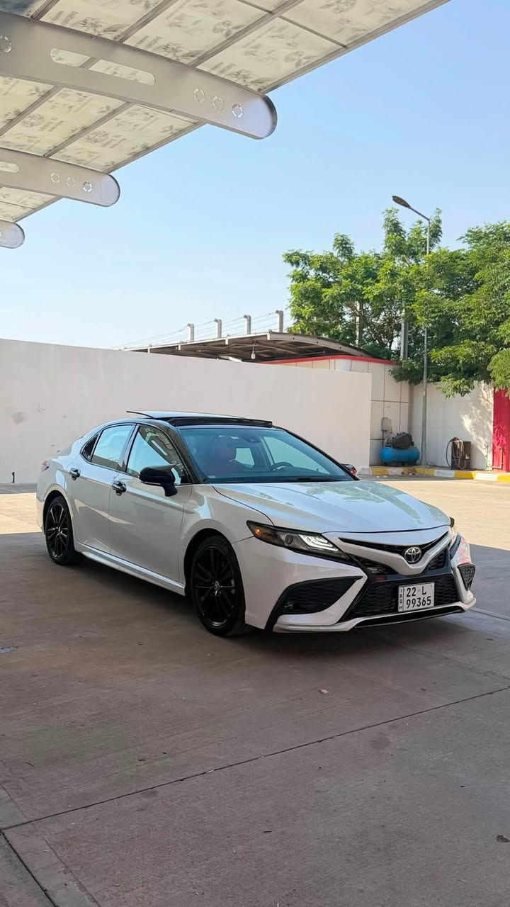 سلام عليكم تويوتا كامري 2023 مواصفات xse
سعر 215$
داخل احمر. شاش كبير كامير حساس. بانوراما بصمة 
لايتات ليد بك لايد ليد ثلالث مود ايكو نورمال سبورت 
كير شفط كيج احمر والكتروني استيرن فوليوم سقف اسود 
وتكم اسود بيلادي بلاك توب كشنات كهرباءي كشنات تدفئ 
اربع طايرات جديد صدر امامي خلفي جديد 
كير محرك بشرط لاصرف لا بخار 
ضرر بيها باب وجاملخ صبخ 
السيارا ماشي 61 ميل  
سنويه هز رقم ژينكة كلها جديد لحد  2030
مكان السيارا كركوك 
اني مكلف بل نشر  منو شراي خلي يخابر 
***********
