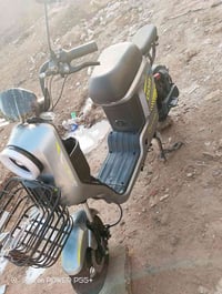 السلام وعليكم دراجه إلبيع نظيفه بطاريات5اكبار تأيرات جدد السعر 400وبيه...