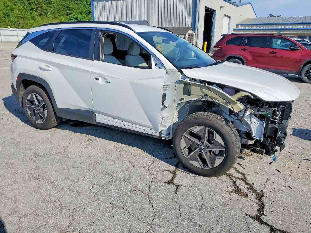 مزاد يوم  الخميس المصادف 23/7
🚘 نوع السياره: هونداي توسان 

🔹️الحادث / الضرر : كما موضح بالصوره
🔹️الموديل:2025 
4 سلندر 2.5 
⚠️ علما هذا نموذج بسيط من السيارات التي تعرض في المزاد يومياً 
- نوفر لكم شراء السيارات مباشرة من مزاد كوبارات و IAA الامريكي باسعار تنافسية
للاستفسار الاتصال على الرقم
*********** 

قناة التيكتوك :
https://www.tiktok.com/@user1150952051981?_r=1&_t=ZS-98280XQiO6W
