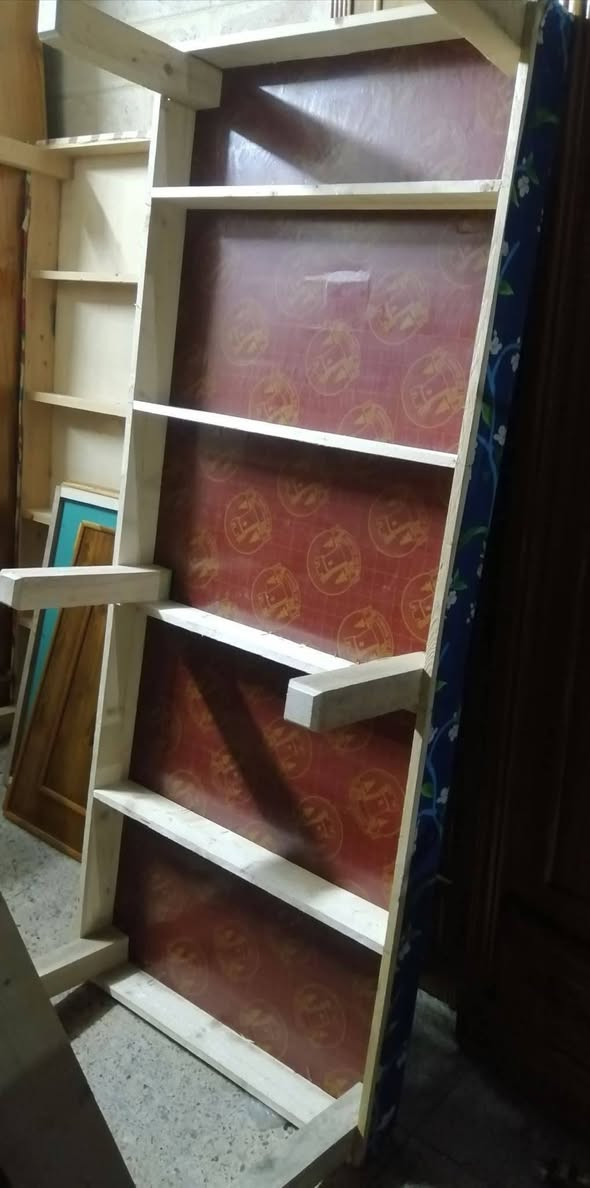 عرض خاص كمية قليلة تخت نفر خشب صاج ثقيل 6 ارجل درجة اولى 5 ملم صبغ حراري جدد غير مستعملين 
العرض 90 
الطول 200
سعر التخت الواحد 110 الف قفل العنوان الموصل متوفر توصيل للأستفسار *********** او مراسلة الصفحة خاص
