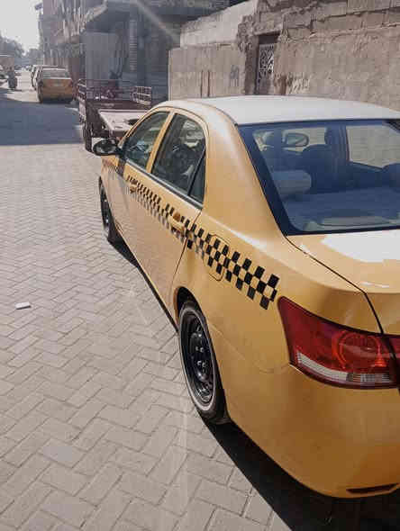 سلام عليكم بي وايدي للبيع موديل 2013 بصمه وتماتيك محرك لانسر رقمها بغداد سنويه نافده ل 2029 سياره نضيفه خير من الله السعر 42 وبيها مجال حق الجيه والانتصال على الرقم *********** ومكانها بغداد مدينه الصدر قطاع 96..
