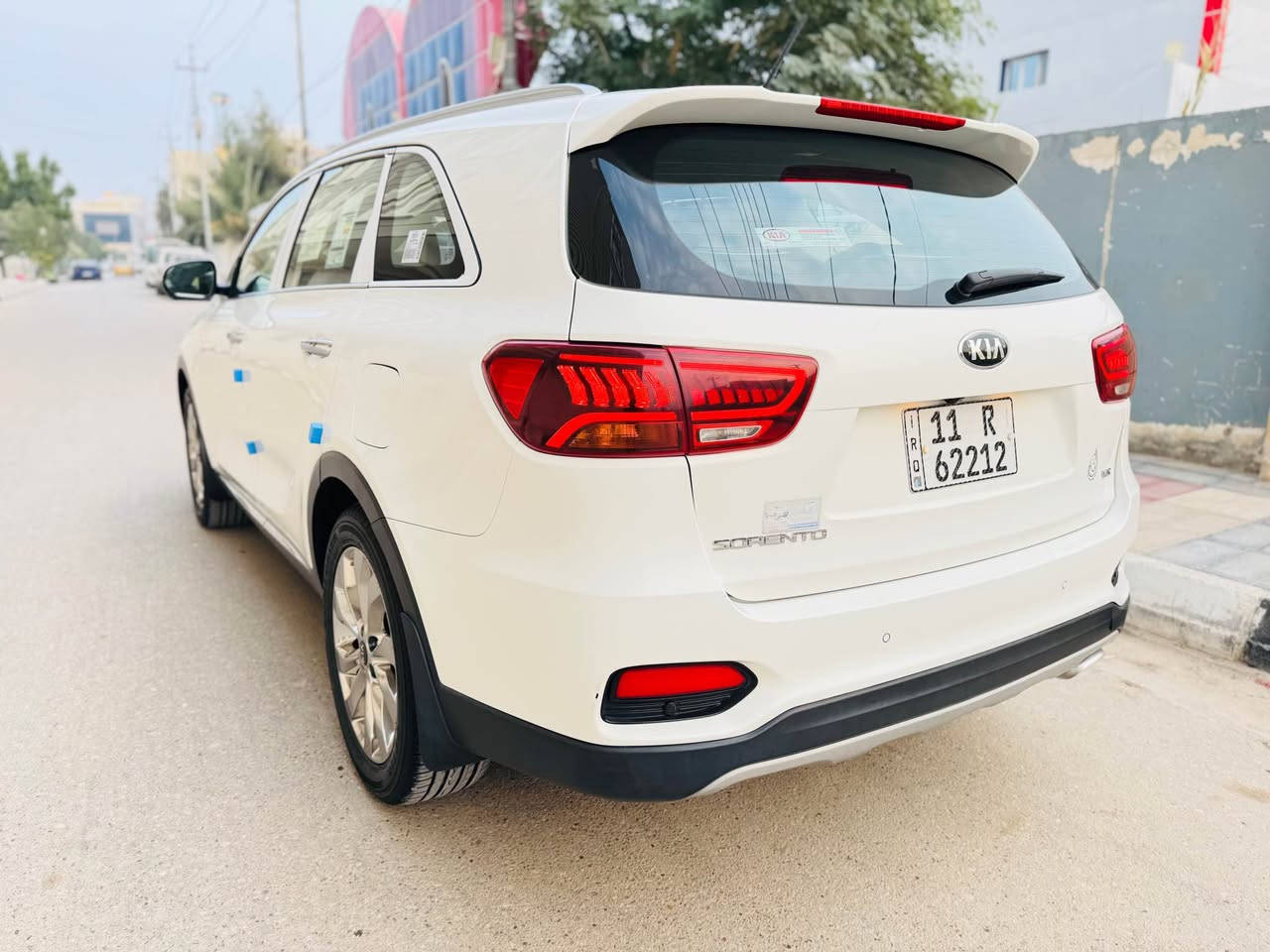 سلام عليكم ورحمة الله وبركاته 
كيا سورنتو 2020 رقم بغداد إنكليزي بسمي فول موصفات بنراما بصمه أبواب بصمه تشغيل جنطه كهربائيه كشنات جلد  شاشه كامره حساسات رادرات توقف ذاتي سياره فول موصفات 6 سلندر 7 راكب 3 قطع تبريد سياره مكفوله من البارد والفتح والضربه والتبديل  حته الدعاميات نفسيتهن ما مفتوحات فقط مقدمه البنيد بارد شبرين وصار بيه صبغ بالمقدمه فقط سياره عل وضع الشركه كله جديد سدر امامي خلفي جديد تبريد كبس شركه سياره جاهزه عل اخير استخدام شخصي سعر 248 مكان سياره مركز الناصريه *********** ناصرية, ذي قار
