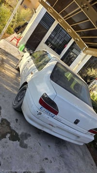 بيجو ٣٠٦ مديل٢٠٠١ كفاله عامه السياره متروكه يعني مضمومه بالبيت محد يطل...