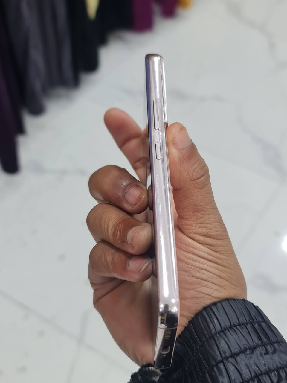 سامسونكS22 .5G
شاشا120هيرتز
ذاكره256
جهاز لوك شخط مابي فقط شاشا مكسوره
للببع ١٥٠ الف***********
