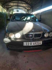 ٥٢٥  ب ٥٥ وبيها مجال بسيط رقم بغداد مشروع وطني هزه جديده بسمي موديل ٨٨...