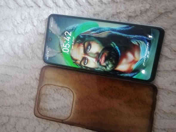 موبايل لبيع سعر ٧٥ مستعمل نضيف شغال المكان النجف حي ميلاد شارع مزرعة سيد علي *********** Singapore
